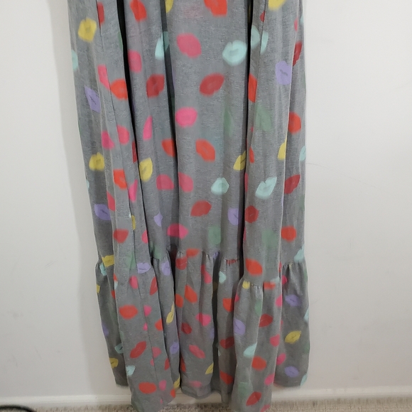 NWT Torrid Maxi Dress Strappy Grey Novelty Kiss Lip Print Size 2X 18 - 20 - Picture 8 of 12
